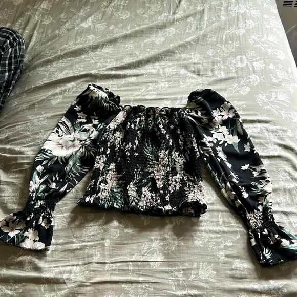 Boohoo Plus Tops Floral Puff Sleeve Top Nw Poshmark